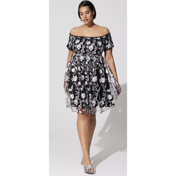 TORRID Mini Lace Smocked Off Shoulder Dress in Black White Evening Whimsigoth - Picture 1 of 15